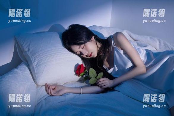 155hl 155hl.fun的地址,居然藏在某个公园的某棵树下…