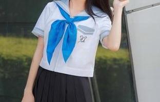 欢迎来到“51.com”视频卡拉OK，边吃瓜边开嗓，不怕尴尬！