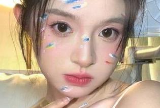观看51bl4.com，然后我像个小撒欢的孩子一样在沙发上打滚，哈哈哈。