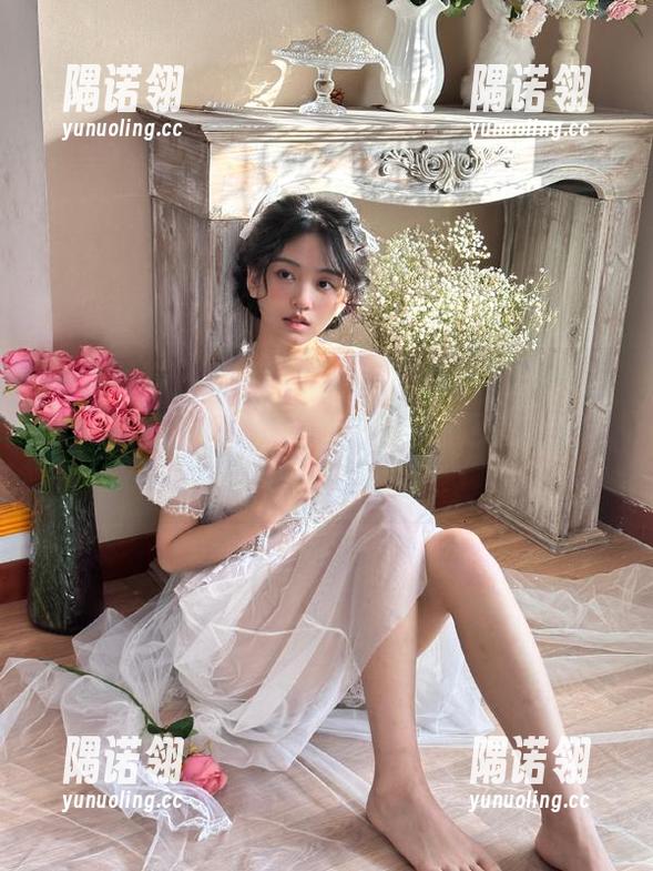 “91黑料”的瓜就像是一道让人无法抗拒的秀，观看的同时更是放纵自我。