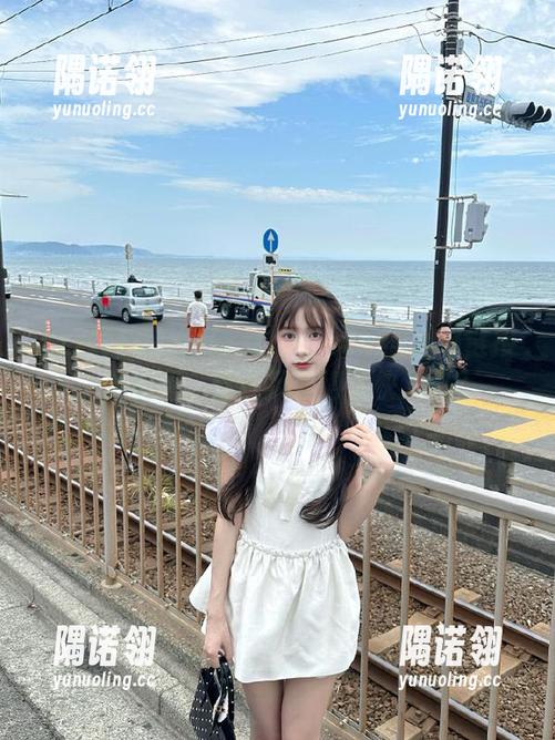 zztt10 点开zztt10.ccm的黑料链接,我的天,这画风转得太快了吧?