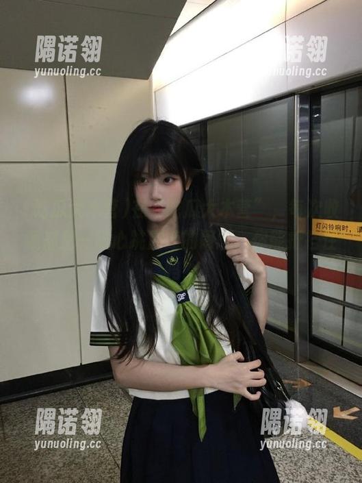 吃瓜大本营 在“吃瓜大本营”,每次收藏都是一场心跳加速的闹剧,你能抵挡住吗?