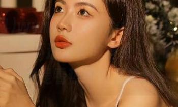 www.51cg.fun吃瓜网首页，看到了一条不速之客的消息，哈哈，偏偏我就是看热闹的那块料。