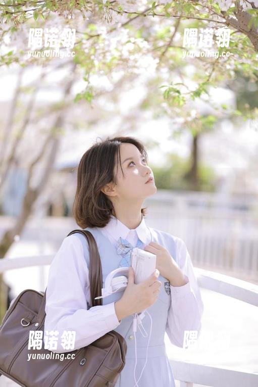 吃瓜网t7wcc苹果版，若隐若现中总有耸动的瓜，心情随之起伏。