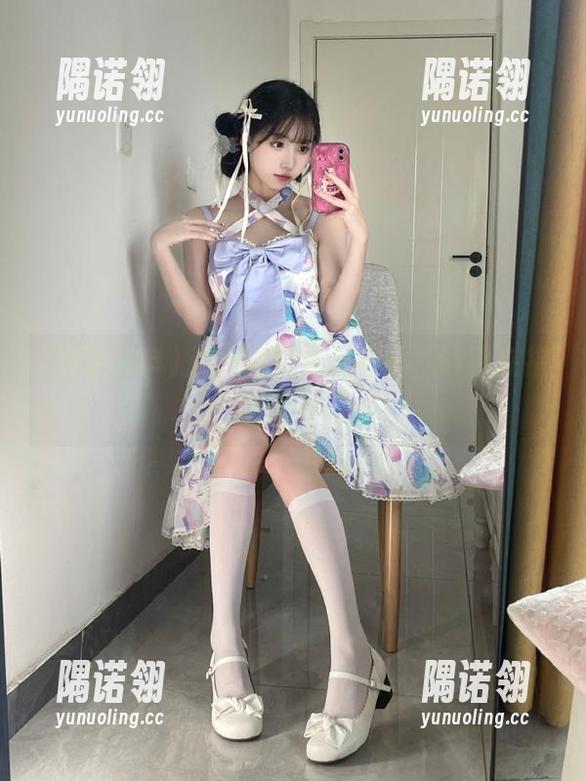 点开明星黑料网站，线路在指尖游走。
