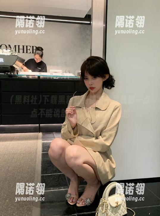 下载黑料社免费版，寻找那一点点不能说的瓜，真心怕被收拾