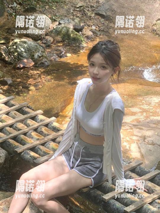 黑料网苹果版更新快，怎么看都像是一部超级无聊的短剧……