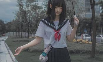 一边在线看黑料网，一边摸爬在ios设备上，哈哈，这人生…